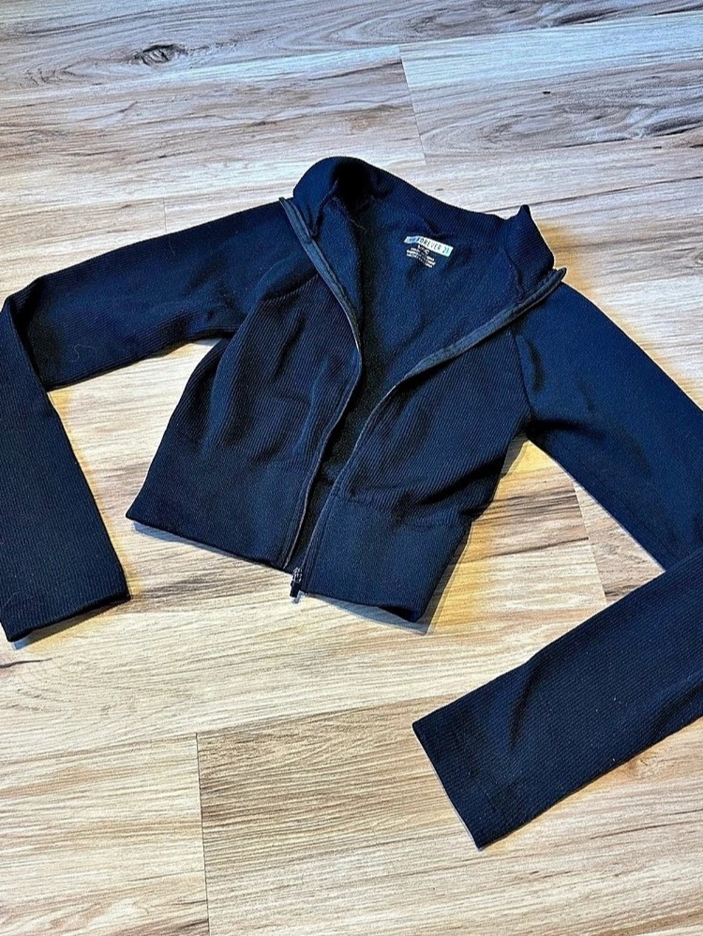 Forever 21 Black Zip Jacket Size Small